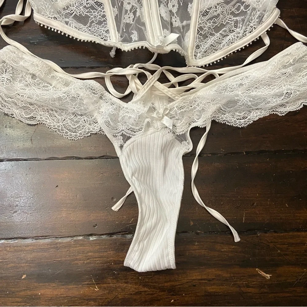 New! For love and lemons Dahlia Lingerie Set Corset & Thong 1286